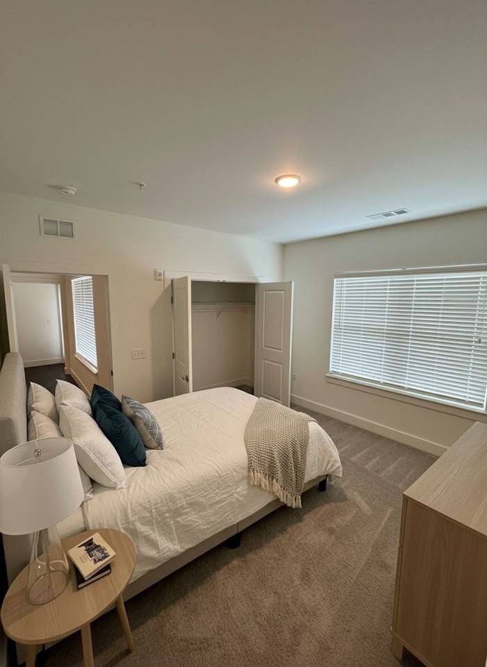 MOVE-IN SPECIAL – NO DEPOSIT REQUIRED - Photo 2 of 7