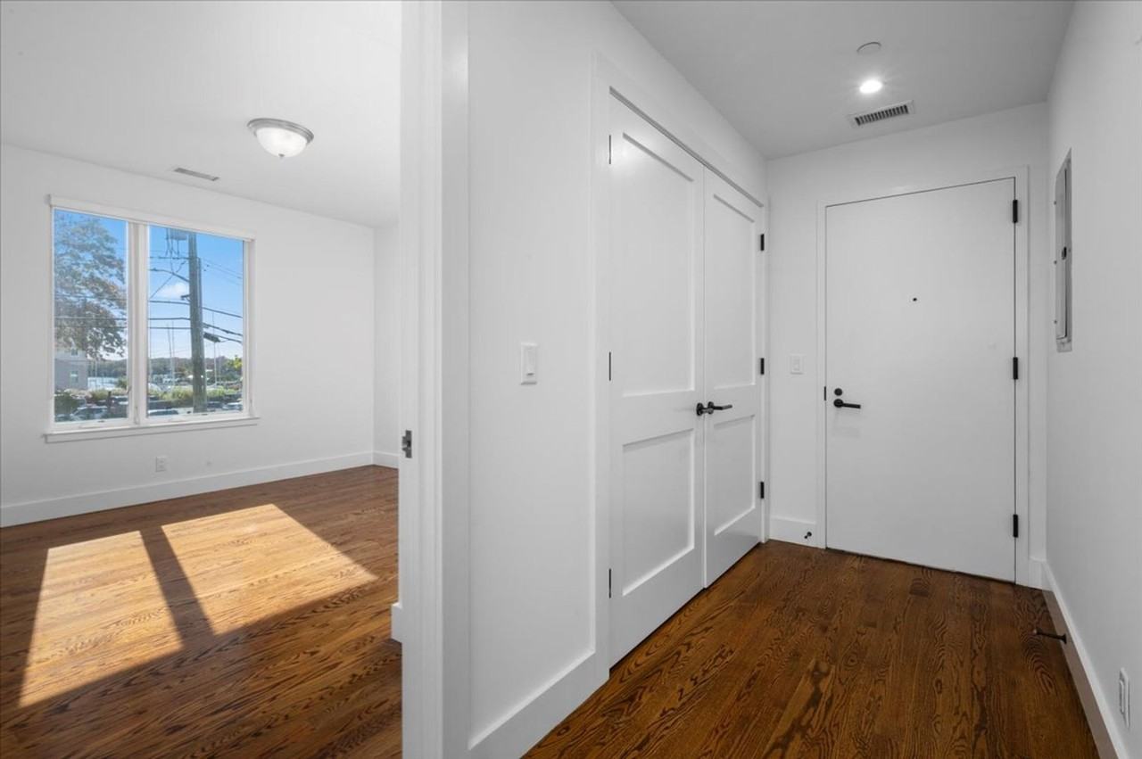 Marina Court - Photo 3 of 39