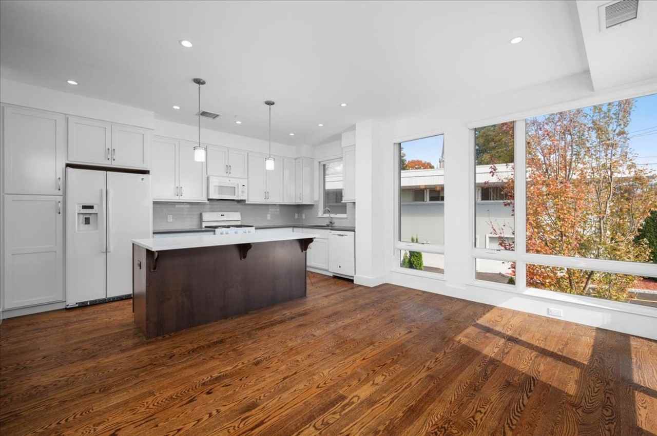 Marina Court - Photo 4 of 39