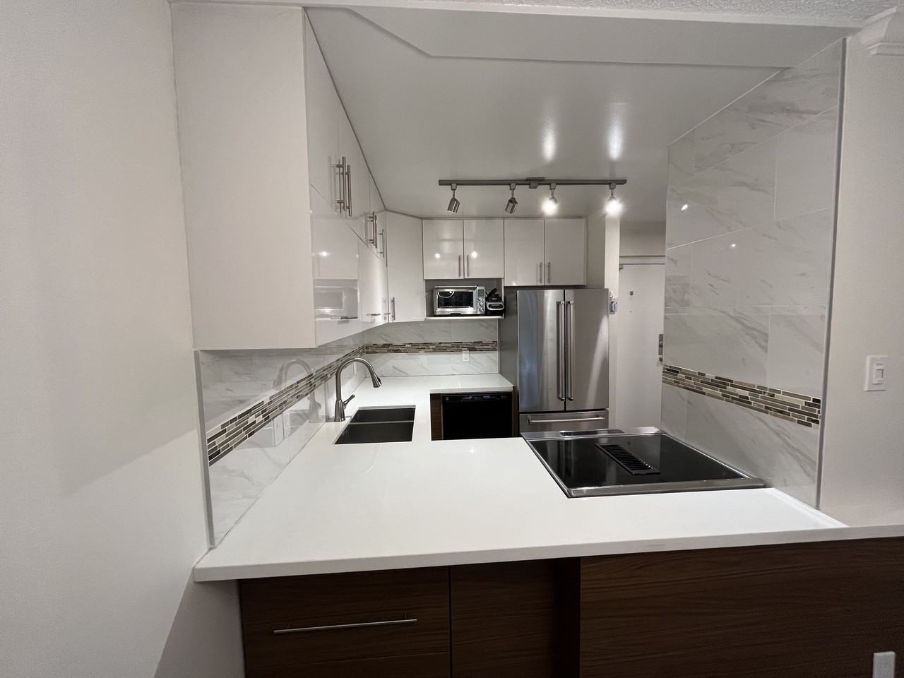 1080 Broughton St #206 - Photo 3 of 14