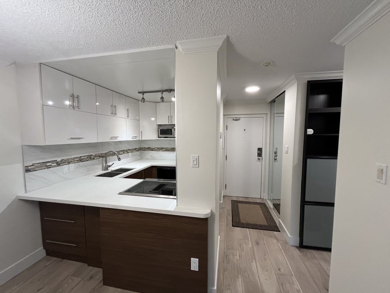 1080 Broughton St #206 - Photo 4 of 14