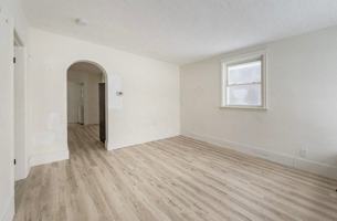 featured image of 138 Allanburg Rd #MAIN