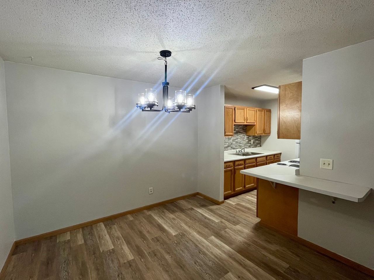 401 - 405 N Glendale Ave - Photo 7 of 17