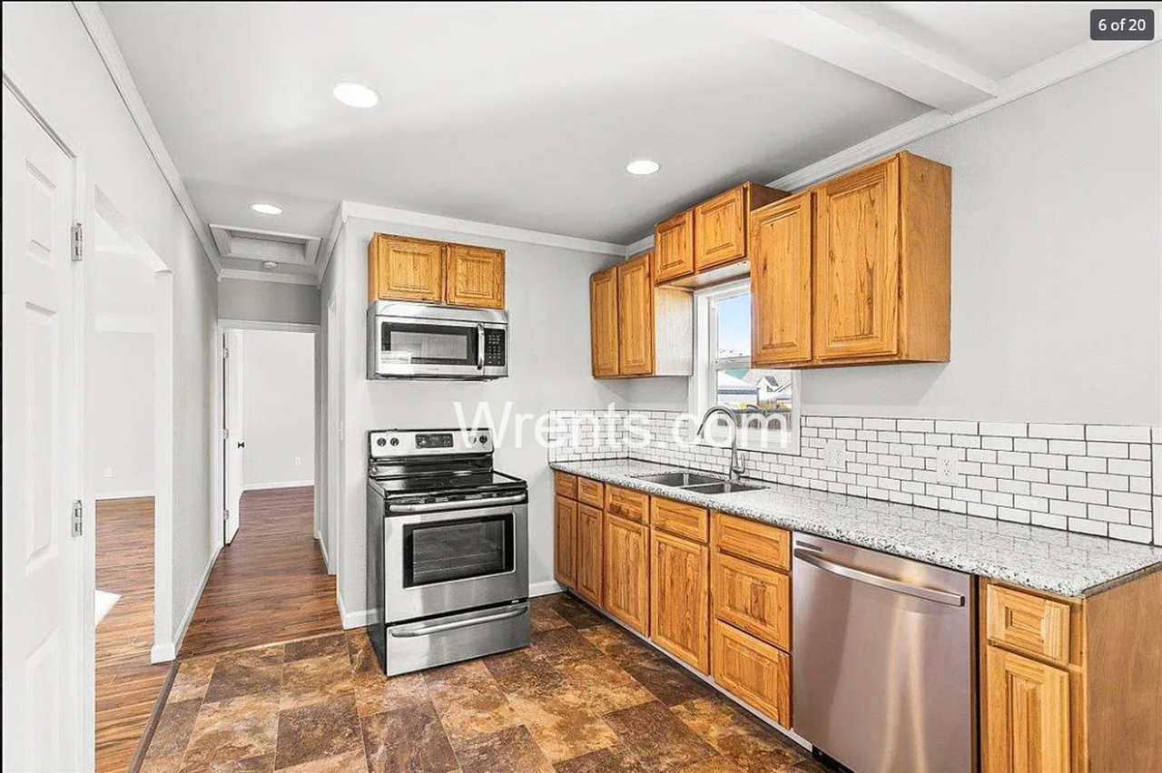 329 E Princeton Ave - Photo 5 of 14