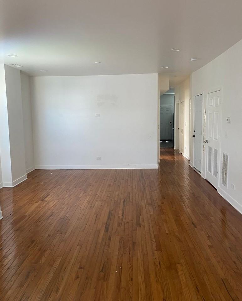 6402 South Eberhart Avenue #2S - Photo 7 of 10