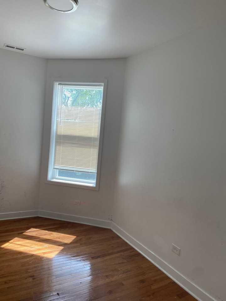 6402 6402 S eberhart - 2S #2S - Photo 4 of 6