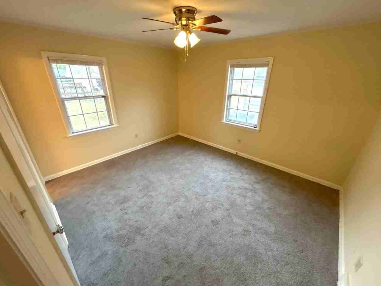 3058 Robbiedon St - Photo 3 of 12