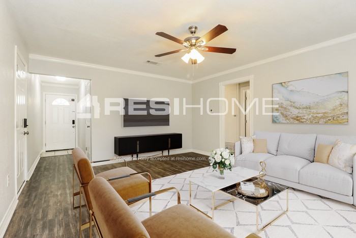 5620 Cando Dr - Photo 5 of 17