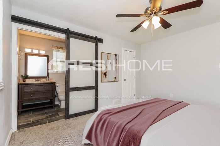 5620 Cando Dr - Photo 7 of 17