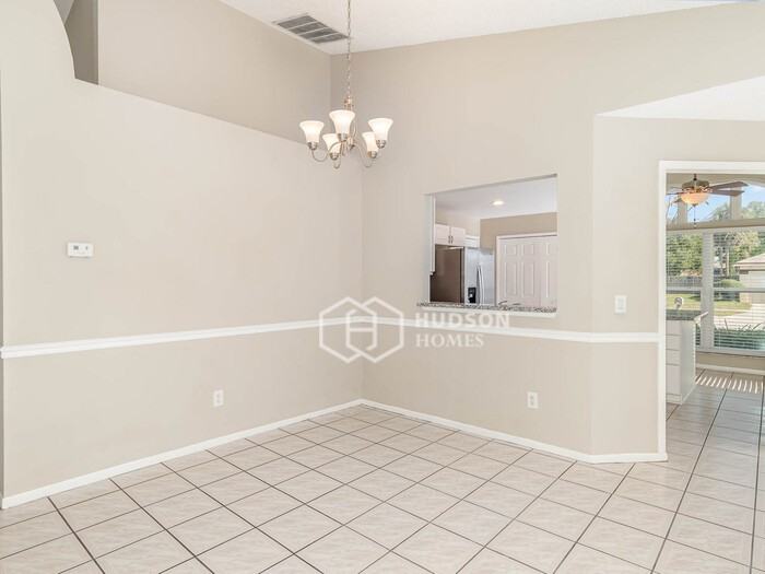 900 Hyacinth Cove Court - Photo 7 of 31