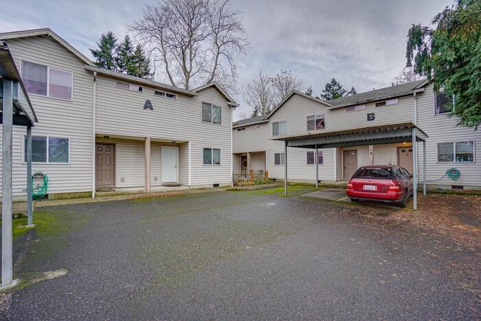 709 Gillis Street #2