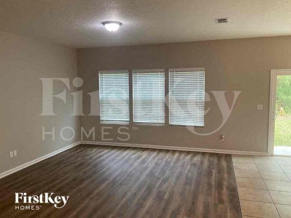 12472 Itani Way - Photo 2 of 10
