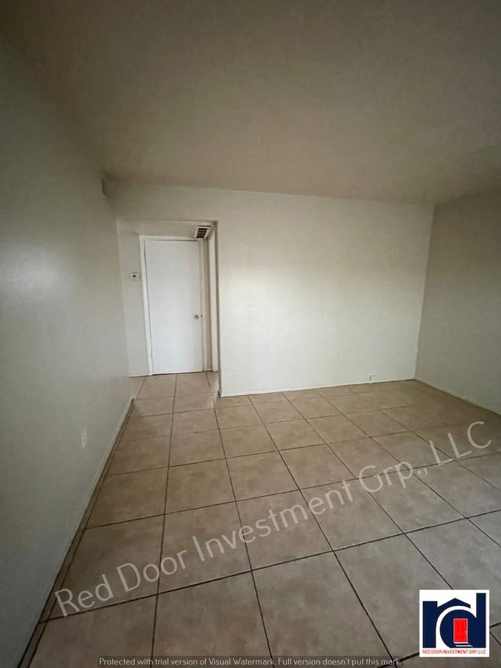 800 N Hastings St - Photo 5 of 18