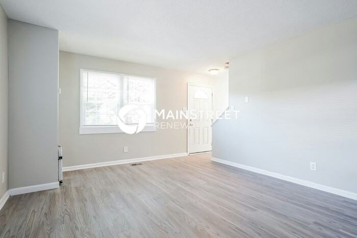 1022 Bacon St - Photo 2 of 17