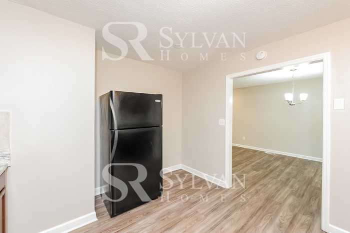 4391 Sandy Plains Rd - Photo 7 of 17