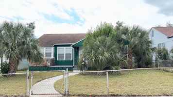 featured image of 828 16th Ave S