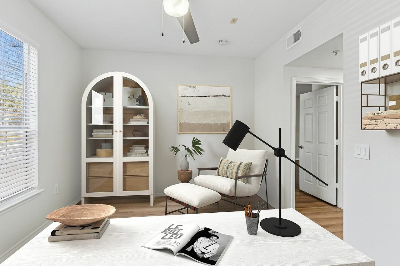 Lantower Round Rock - Photo 2 of 34