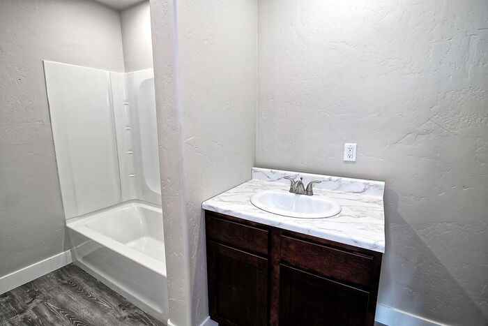 1225 N 23rd St #104 - Photo 5 of 7