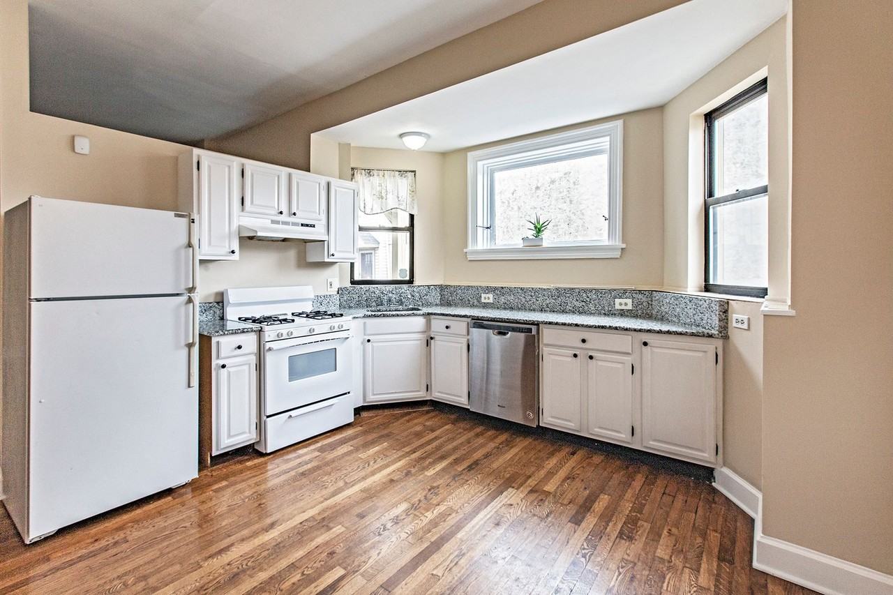 811 North Van Buren Street #1 - Photo 4 of 13