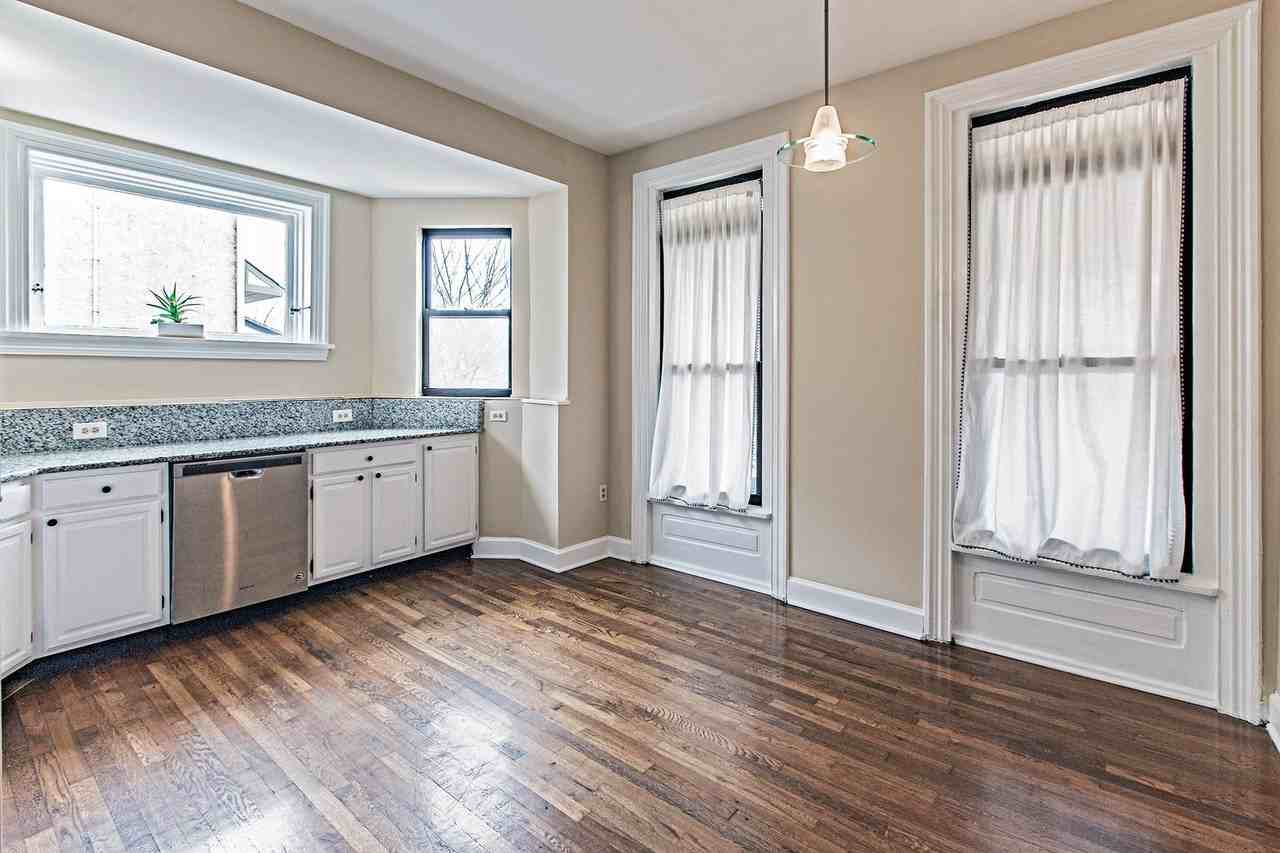 811 North Van Buren Street #1 - Photo 5 of 13