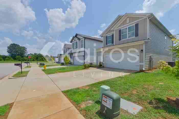 6405 Upchurch Dr Nw - Photo 2 of 26