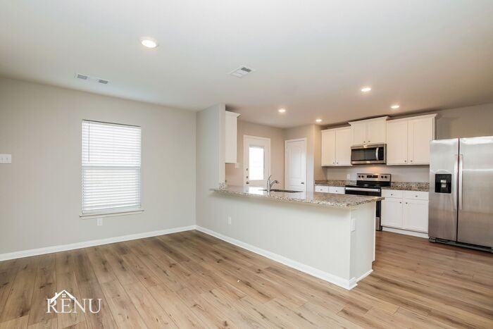 300 Sunnymeade Ln - Photo 4 of 17