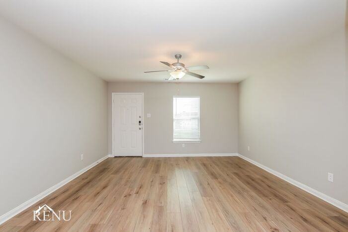300 Sunnymeade Ln - Photo 5 of 17