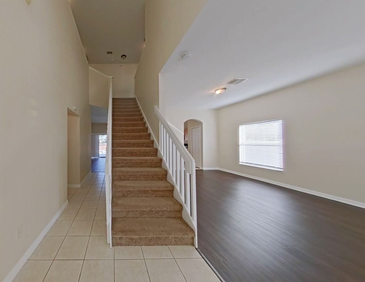 902 Henley Cir - Photo 4 of 22