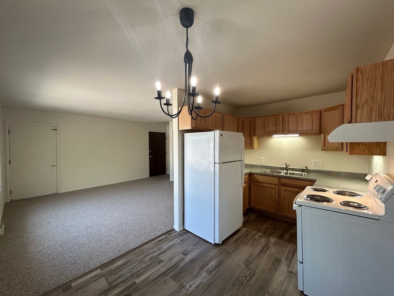 Beloit Robinson Apartments LLC - Photo 4 of 21