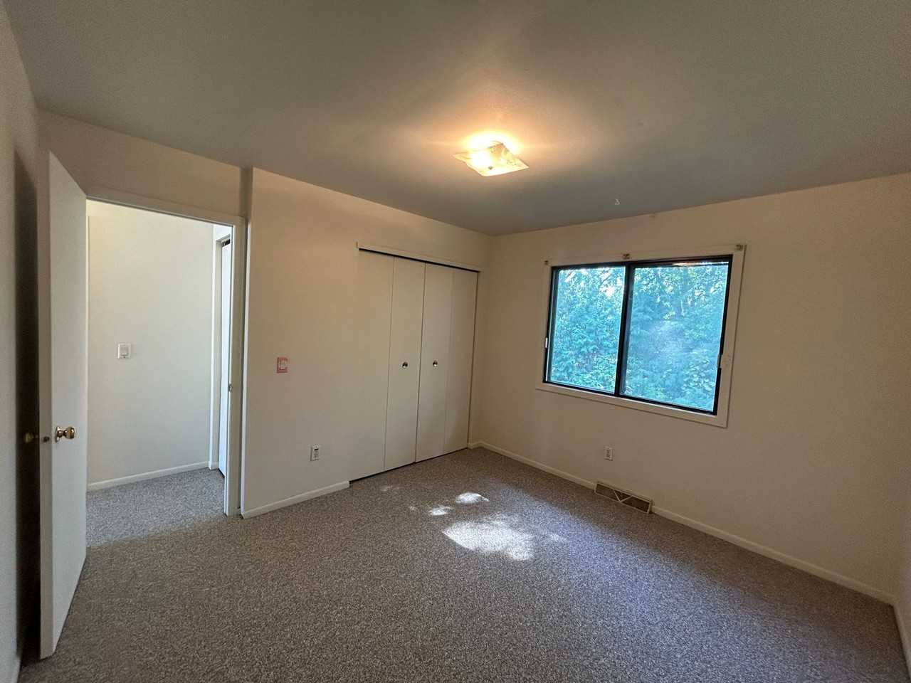 Beloit Robinson Apartments LLC - Photo 6 of 21