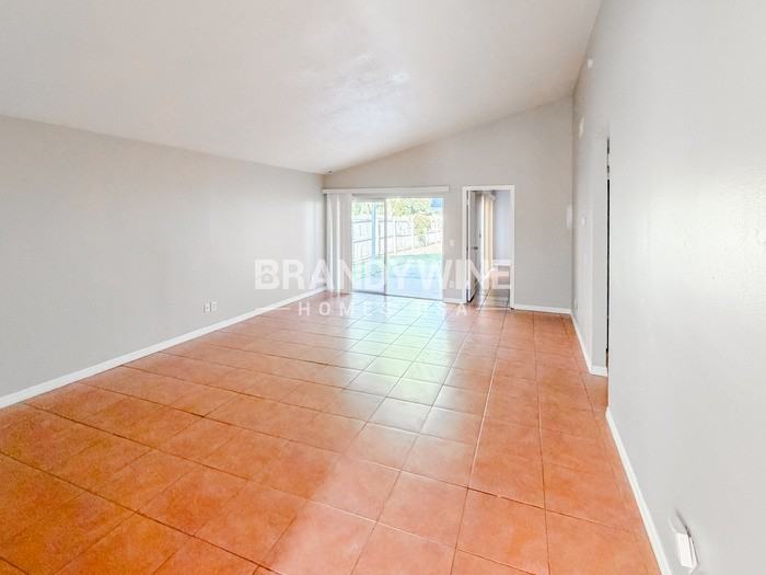 7821 Farnsworth Ct - Photo 4 of 22