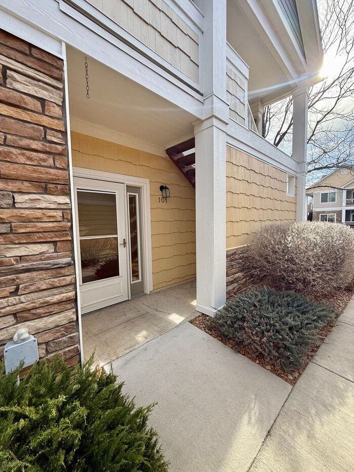 4675 Hahns Peak Dr #101 - Photo 2 of 31