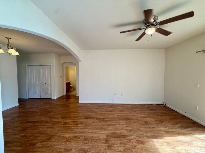 4675 Hahns Peak Dr #101 - Photo 3 of 31