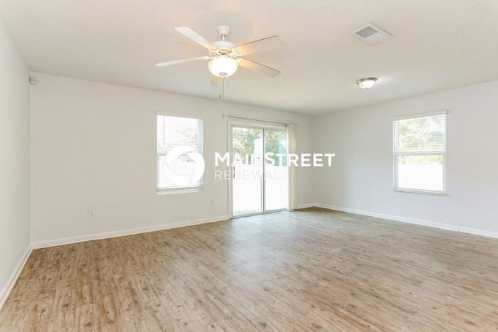 522 Eiseman Way - Photo 2 of 19