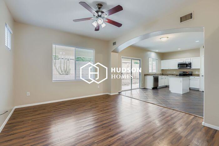 3046 Darien Way - Photo 6 of 30