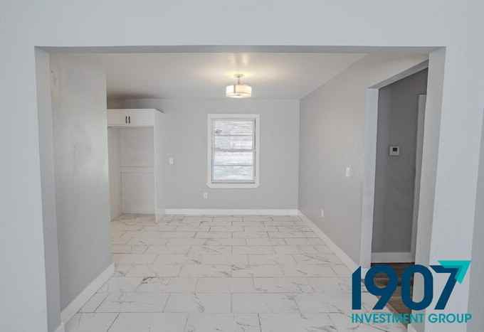 1141 Nw 81st St - Photo 7 of 24