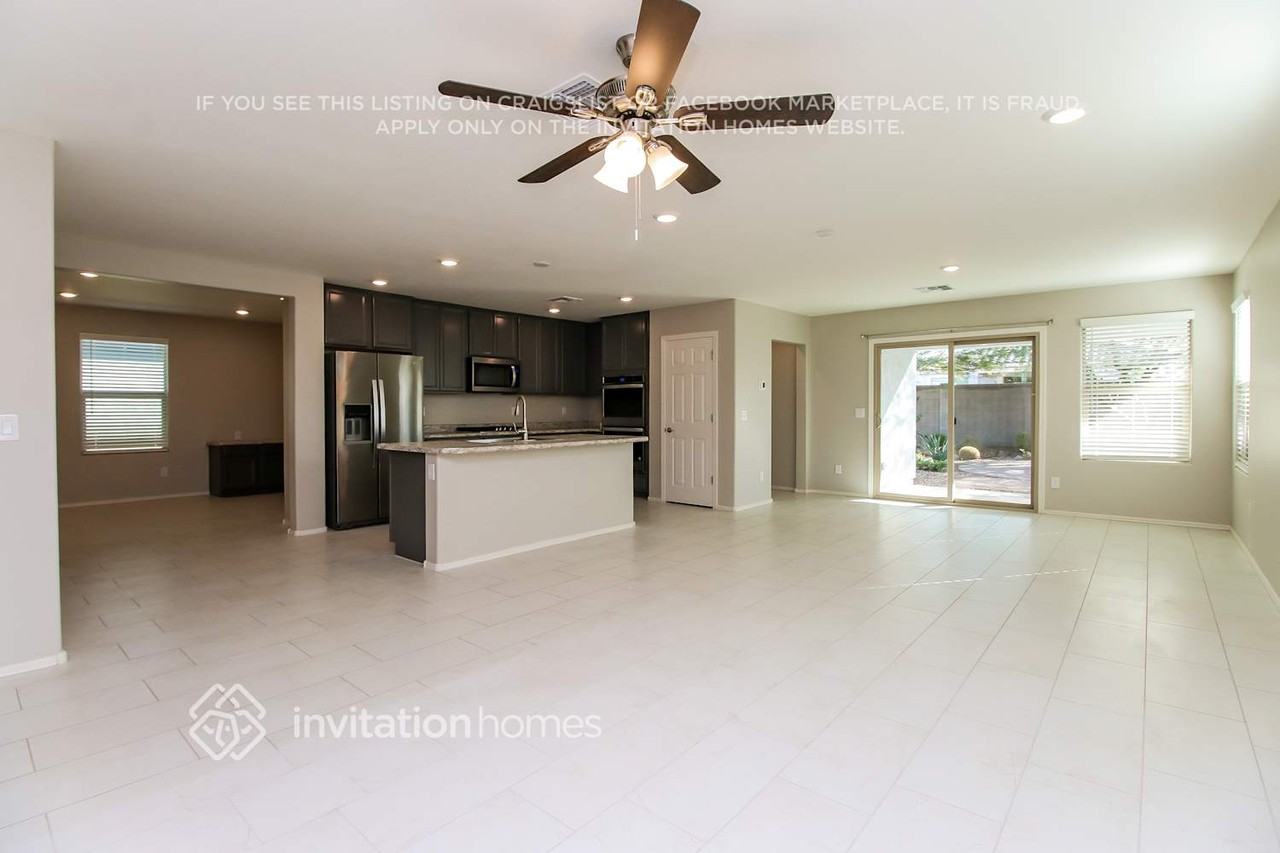 36419 West San Ildefanso Avenue - Photo 4 of 17