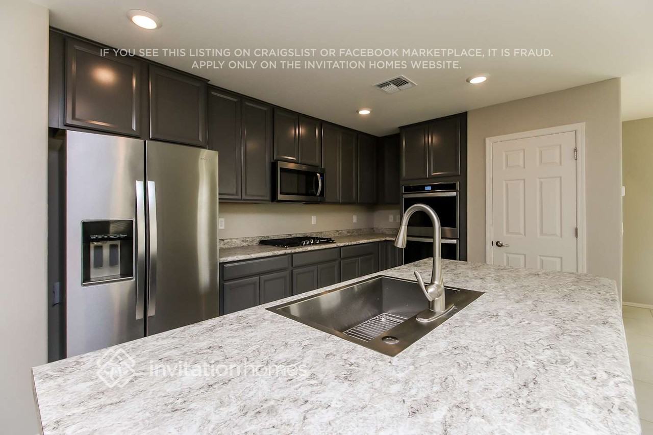 36419 West San Ildefanso Avenue - Photo 6 of 17