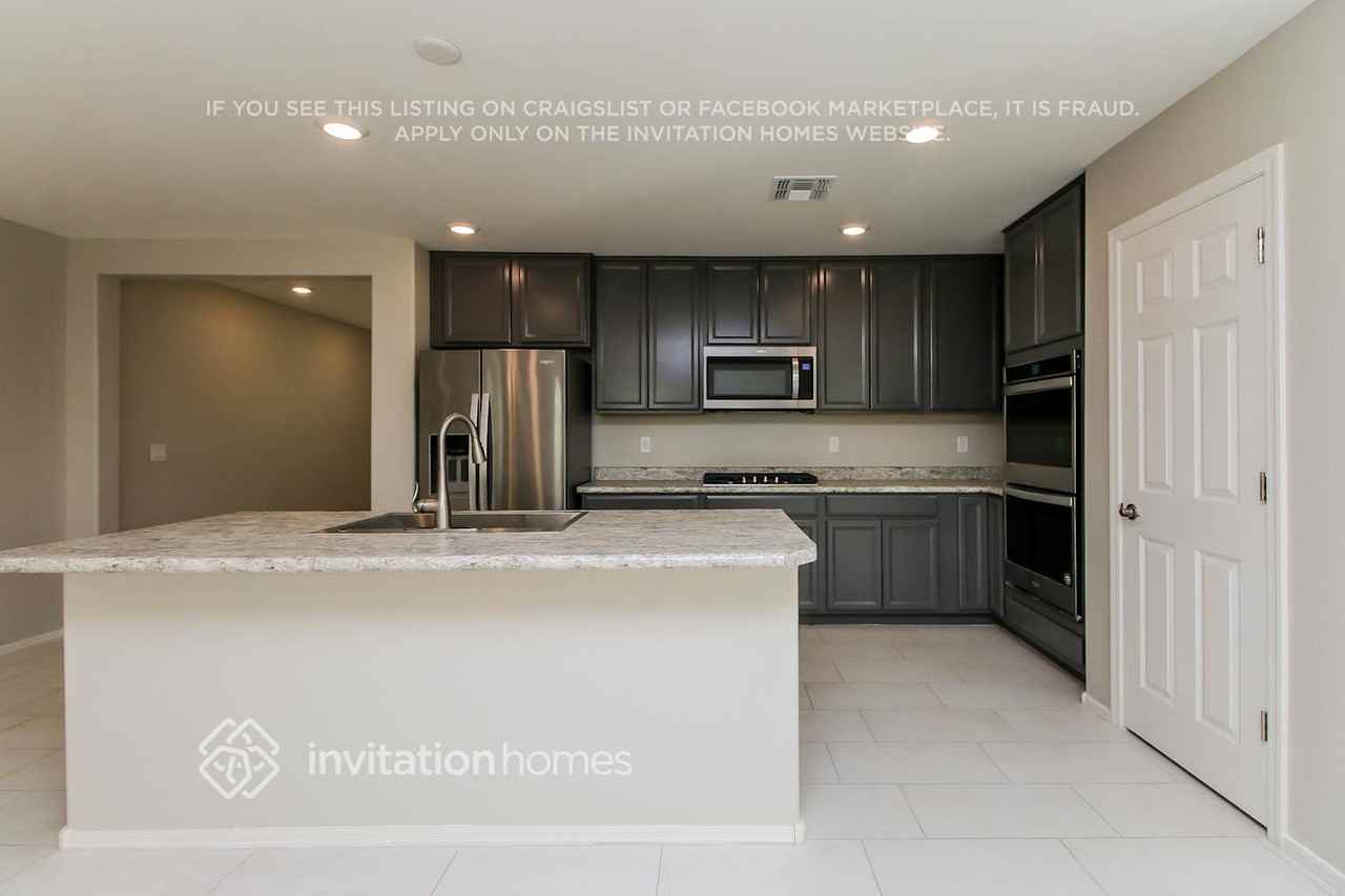 36419 West San Ildefanso Avenue - Photo 7 of 17