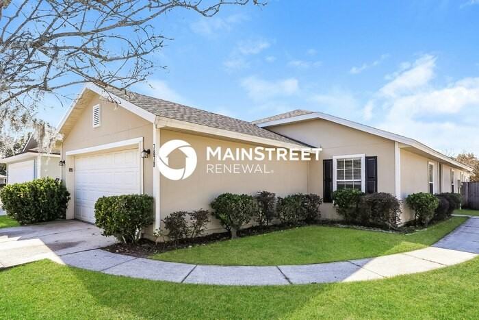 7878 Cherry Blossom Drive North - Photo 2 of 15