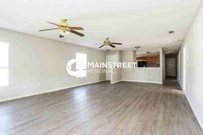 7878 Cherry Blossom Drive North - Photo 5 of 15