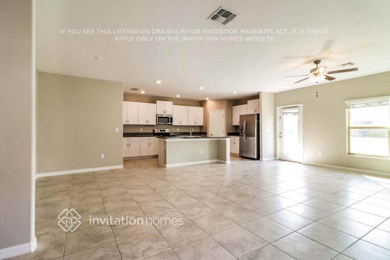 15553 Miller Creek Dr - Photo 5 of 18