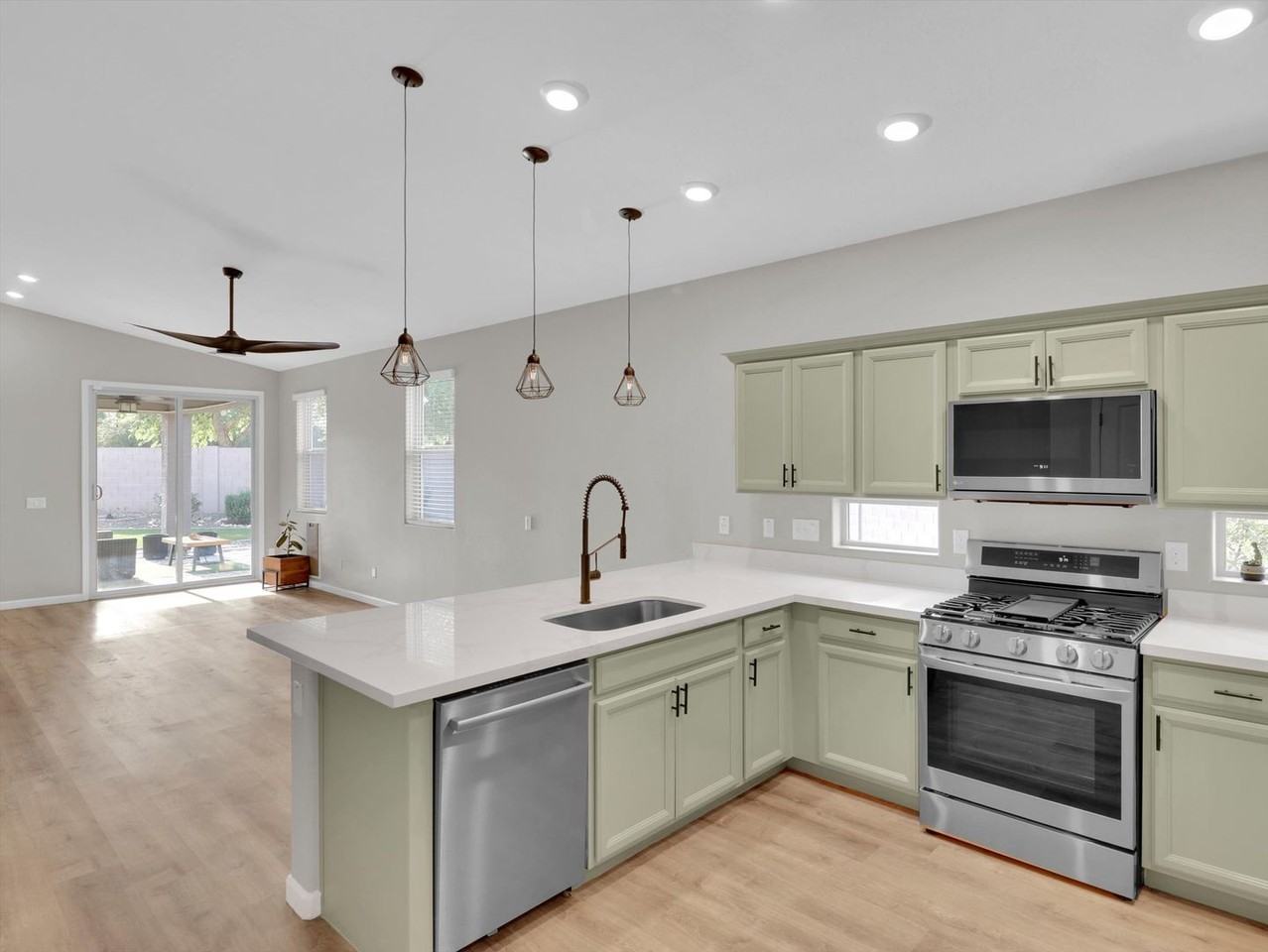 3405 W Alta Vista Rd - Photo 5 of 28