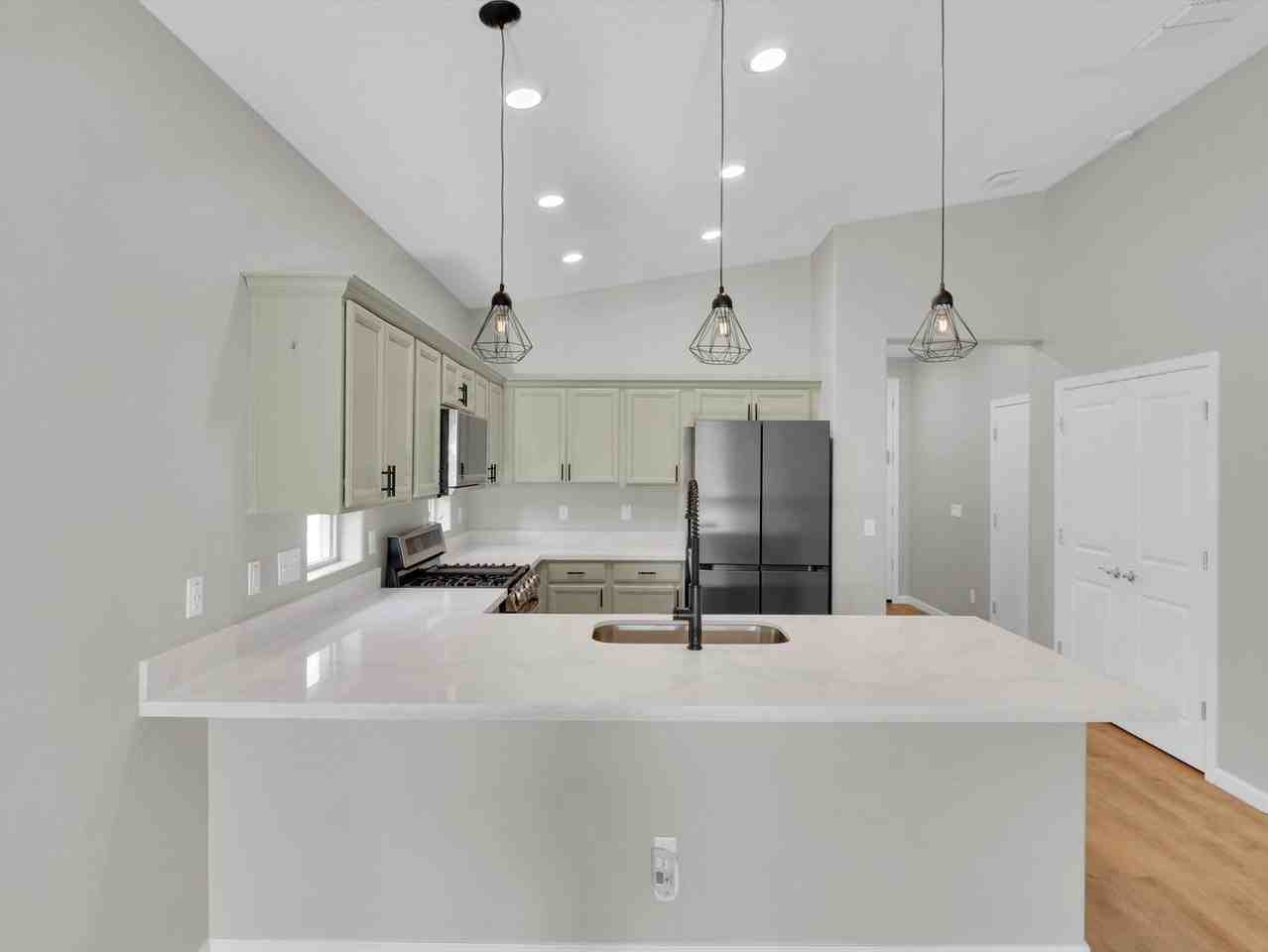 3405 W Alta Vista Rd - Photo 7 of 28