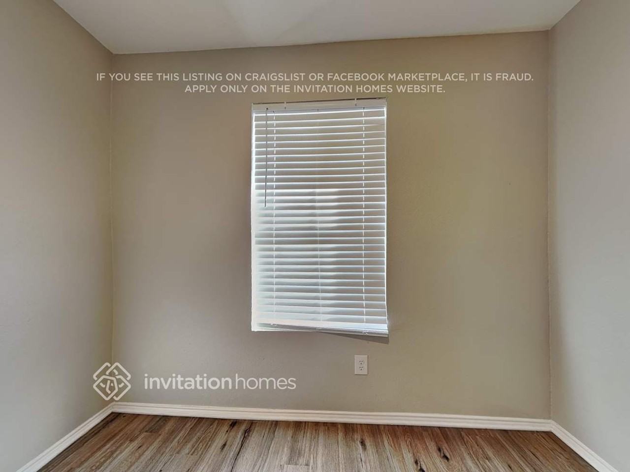 1509 Queens Brook Ln - Photo 5 of 18