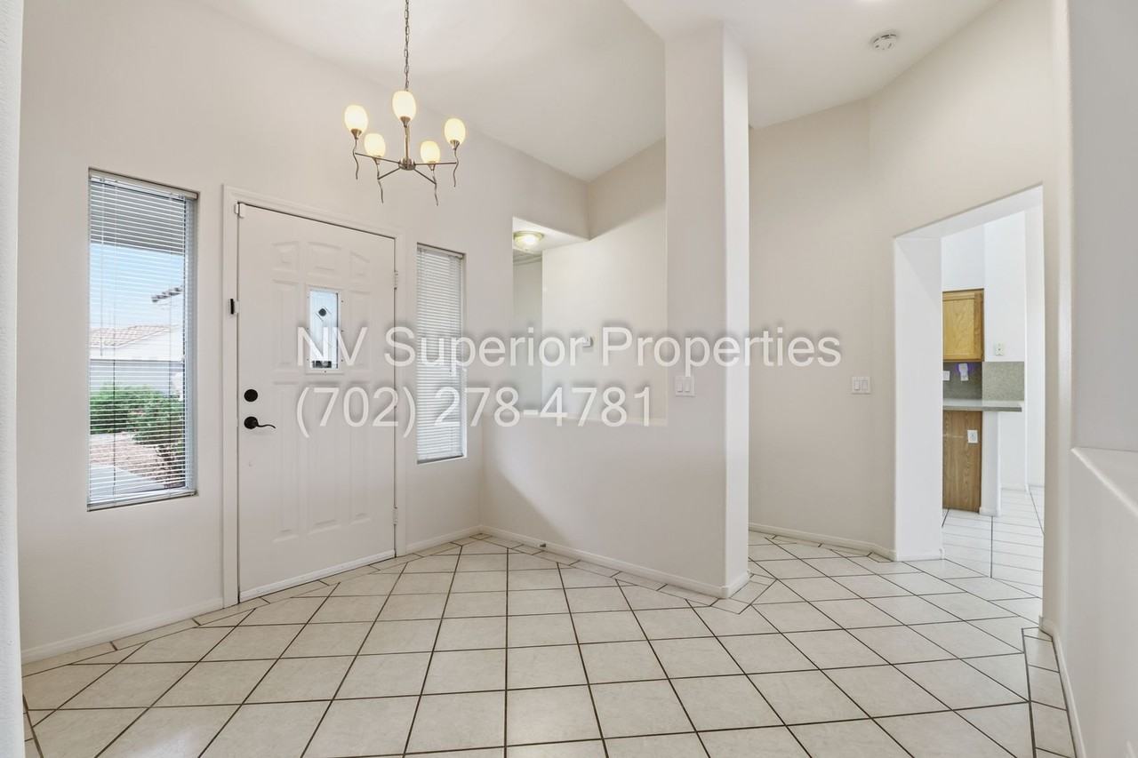 3608 Connell St - Photo 6 of 50