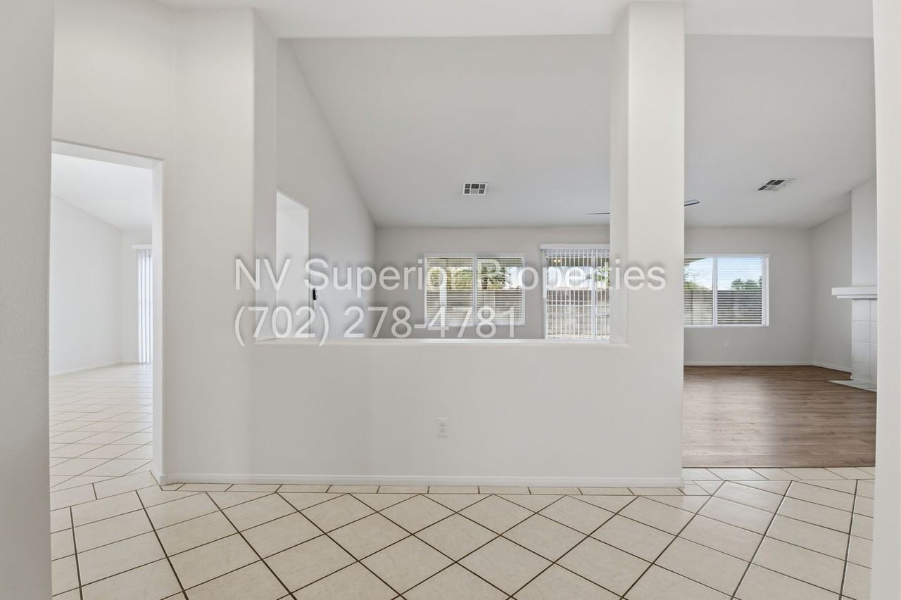 3608 Connell St - Photo 7 of 50