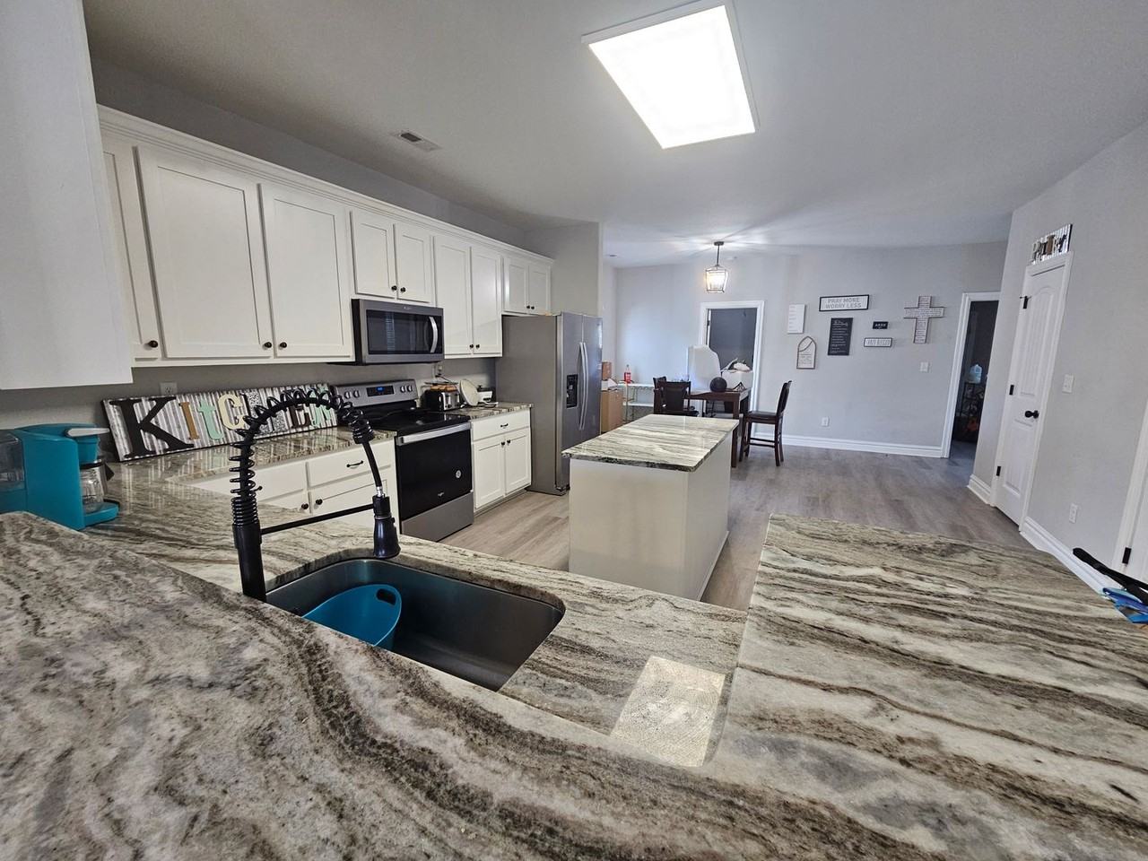 201 Bellamy Avenue - Photo 5 of 20