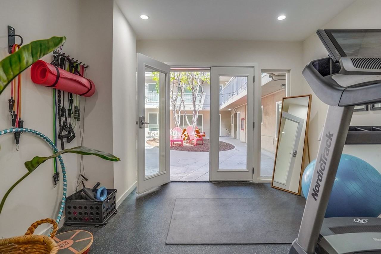 2330 S. Corning St (B) - Photo 2 of 37