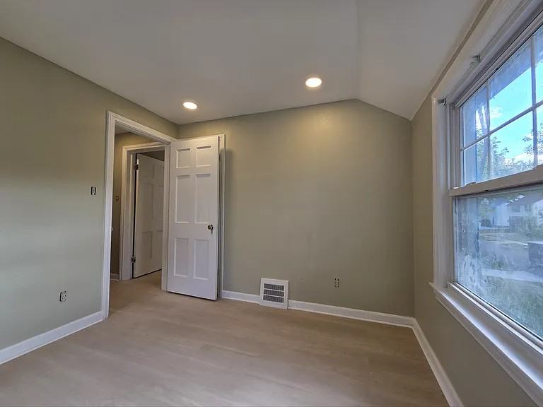 4057 Bushnell Road - Photo 6 of 25